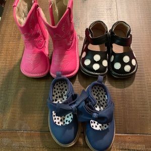 Toddler shoe bundle (squeakers)